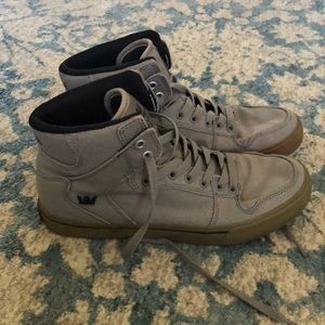 Like new Supra men’s sneakers